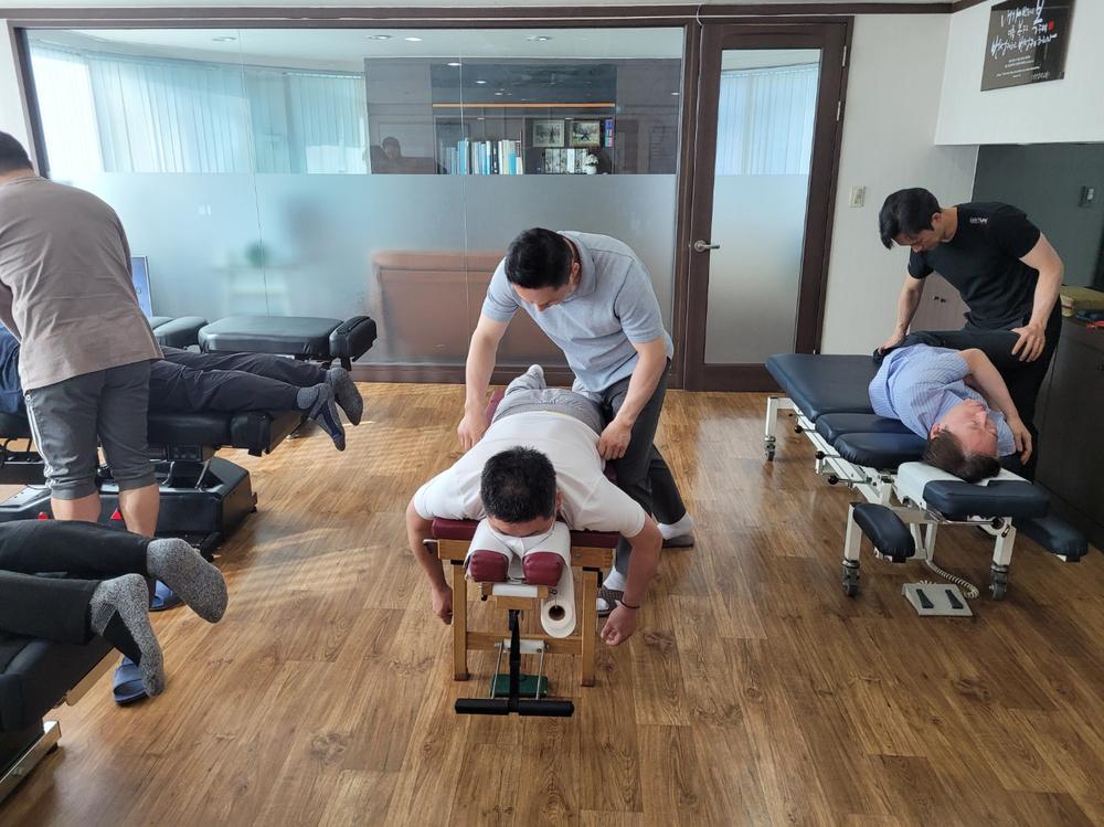 /user/c/chiropractickorea/editor/2405/55a76519bbf5a0d08b3818f8c5b840b2_1716472485_5952.jpg 이미지크게보기